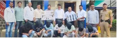 मीरारोड पूर्व स्थित पेणकरपाड़ा से सात बदमाश गिरफ्तार...  कई हथियार बरामद