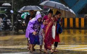 मुंबई में सुबह-सुबह भारी बारिश; इलाकों में सिर्फ़ एक घंटे में 20 मिमी से ज़्यादा बारिश दर्ज की गई