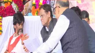 मुंबई: जारंगे ने भूख हड़ताल वापस लेने से इनकार कर दिया; शिंदे समिति के साथ पहली चर्चा विफल