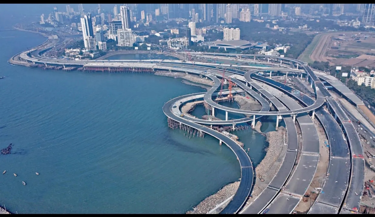 मुंबई कोस्टल रोड (दक्षिण) अब दिन-रात खुला, CM फडणवीस ने दी सावधानी बरतने की सलाह