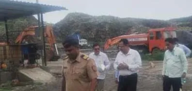 विरार : म्युनिसिपल कमिश्नर मनोजकुमार सूर्यवंशी ने वरिष्ठ अधिकारियों के साथ वीडियो कॉन्फ्रेंस के माध्यम से समीक्षा बैठक की