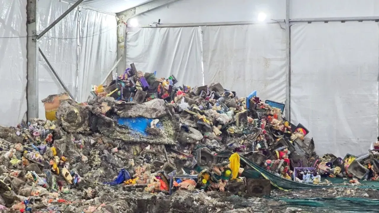 भायंदर : गणेशमूर्ति अपमान मामले में मनपा कर्मियों पर कार्रवाई की मांग !