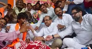 मुंबई :  मराठा आंदोलन पर विराम; मनोज जरांगे पाटिल ने राज्य सरकार के प्रस्ताव को स्वीकार कर लिया 