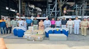 मुंबई को नशे के दलदल में धकेलने की साजिश बेनकाब, ₹12000 करोड़ का ड्रग्‍स जब्‍त, फैक्‍ट्री सील