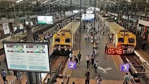 मुंबई : रविवार को चर्चगेट और मुंबई सेंट्रल रेलवे स्टेशन के बीच जंबो ब्लॉक