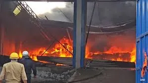 मुंबई : घाटकोपर में बिजनेस पार्क में लगी आग, कोई हताहत नहीं