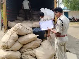 ठाणे : प्रतिबंधित गुटखा आयशर टेम्पो से बरामद; आरोपी गिरफ्तार 