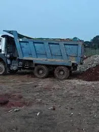 मुंबई : आरे के जंगलों में मलबा और मिट्टी डाले जाने की शिकायत; ठेकेदार के खिलाफ शिकायत दर्ज