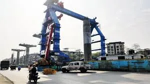 मुंबई : मेट्रो 9 के निर्माण कार्य की देखरेख कर रहे 42 वर्षीय सुपरवाइजर की काम के दौरान मौत; ठेकेदार और सलाहकार पर क्रमशः 50 लाख और 5 लाख का जुर्माना