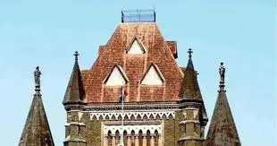 मुंबई : वकील ने बॉम्बे हाई कोर्ट को लेटर लिखकर स्कूल गर्ल की मौत के मामले में दखल देने की मांग की