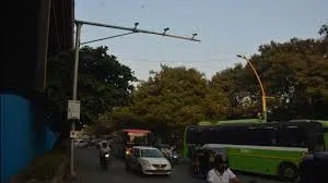 ठाणे : इंटेलिजेंट ट्रैफिक मैनेजमेंट सिस्टम ने सिर्फ़ ढाई महीने में 30,085 ट्रैफिक नियम तोड़ने के मामले पकड़े