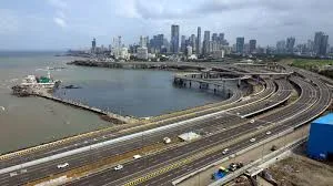 मुंबई : सड़क कॉन्ट्रैक्टरों को 19,500 करोड़ का बकाया पेमेंट करने के लिए केंद्र सरकार से सप्लीमेंट्री डिमांड और बिना ब्याज वाले लोन के ज़रिए पैसे जुटाने की योजना 