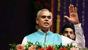 मुंबई : राष्ट्रीय और वैश्विक रैंकिंग में सुधार के लिए निरंतर कार्य और जवाबदेही की आवश्यकता है - राज्यपाल 