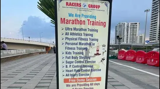 मुंबई : कोस्टल रोड सुरक्षा कमियों और कमर्शियल इस्तेमाल पर BMC या पुलिस ने कोई एक्शन नहीं लिया