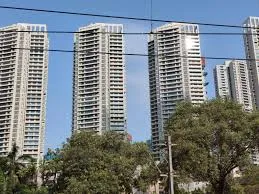 मुंबई : राज्य सरकार ने मुंबई में 20,000 से ज़्यादा बिल्डिंग्स में रहने वाले उन लोगों के लिए एक और एमनेस्टी स्कीम की घोषणा