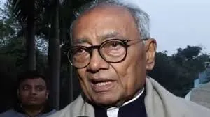 नई दिल्ली : आरएसएस की संगठन शक्ति की तारीफ;  कांग्रेस दो खेमों में बंटी, दिग्विजय सिंह की ओर से दी गई सफाई 