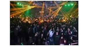 मुंबई : पूर्व संध्या पर खाने-पीने की जगहों और बार के खुलने का समय स्थायी रूप से बढ़ाने की अनुमति 