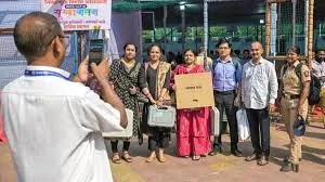 मुंबई : चुनावी प्रक्रिया में शामिल वाहनों की सख्त निगरानी के लिए पहली बार जियो-फेंसिंग सिस्टम का इस्तेमाल