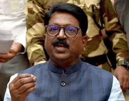 मुंबई : शिवसेना सांसद अरविंद सावंत का चुनाव आयोग पर आरोप