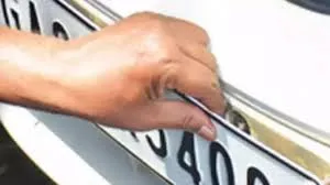 मुंबई : डेडलाइन खत्म, शहर में 7.5 लाख गाड़ियां बिना एचएसआरपी प्लेट के