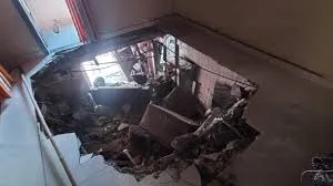 ठाणे  : इमारत की स्लैब गिरने से मची चीख-पुकार, 3 लोग घायल 