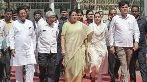 मुंबई : सरकारी महिला कर्मचारियों के लिए खुशखबरी, सुनेत्रा पवार ने किया ‘कम अर्ली–गो अर्ली’ योजना का ऐलान