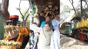 मुंबई के नेशनल पार्क में दौड़ पड़ी वन की रानी, पीयूष गोयल ने टॉय ट्रेन को हरी झंडी दिखाकर दी 'गुड न्यूज'