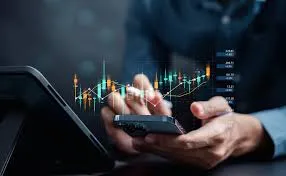 मुंबई : प्रभादेवी के प्रोजेक्ट मैनेजर से फ़र्ज़ी ट्रेडिंग ऐप स्कैम में ₹1.23 करोड़ की ठगी; FIR दर्ज