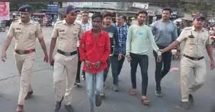 कल्याण : आधारवाड़ी जेल के बाहर गैंगस्टर की बर्थडे पार्टी में तीन लोग हिरासत में