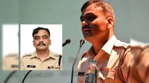मुंबई : कौन हैं आईपीएस तुषार दोशी? जिन्हें सस्पेंड करने के आदेश पर चढ़ा महाराष्ट्र में सियासी पारा, BJP-शिवसेना में ठनी