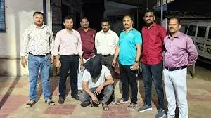 मुंबई : उबर ड्राइवर से दिनदहाड़े लूट का मामला, आज़ाद मैदान पुलिस ने 24 घंटे में आरोपी को दबोचा