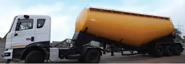 मुंबई : सीमेंट से भरा बल्कर वाहन अचानक तकनीकी खराबी का शिकार; ईस्टर्न एक्सप्रेस हाईवे पर बड़ा हादसा टला