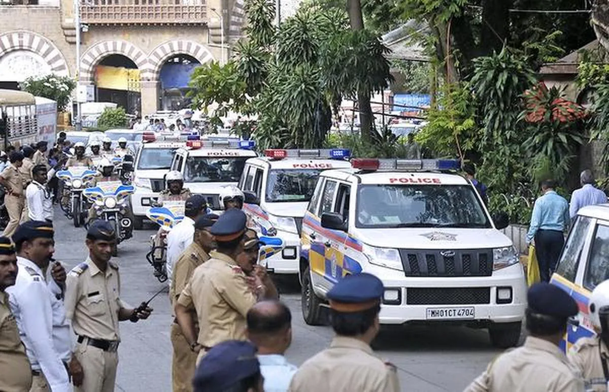मुंबई पुलिस में अब तक का सबसे बड़ा पुनर्गठन, महाराष्ट्र सरकार ने 5 नए रीजन, 15 जोन और 4 नए पुलिस स्टेशनों को मंजूरी दी