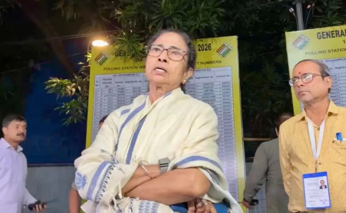 “मैं क्यों इस्तीफा दूं?” ममता बनर्जी का बड़ा बयान—हार के बाद बोलीं, ‘वोट जबरन छीने गए’