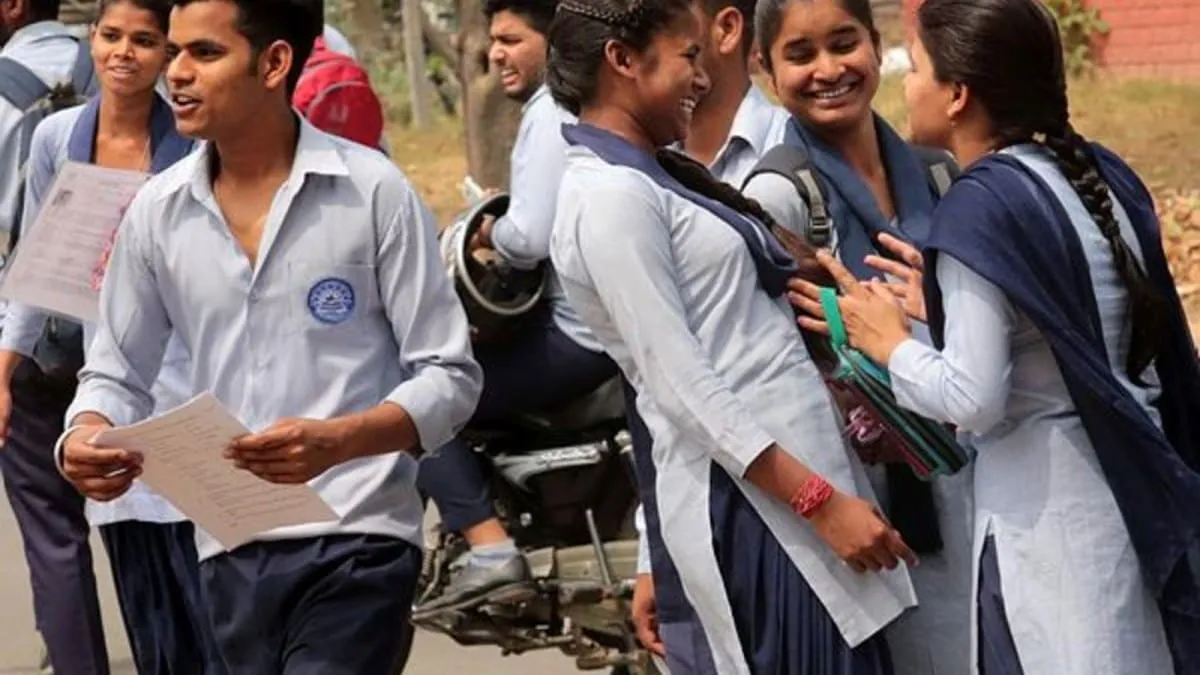 मुंबई  : महाराष्ट्र एचएससी 2026 रिजल्ट जारी, 89.79% पास प्रतिशत; लड़कियों ने फिर मारी बाजी