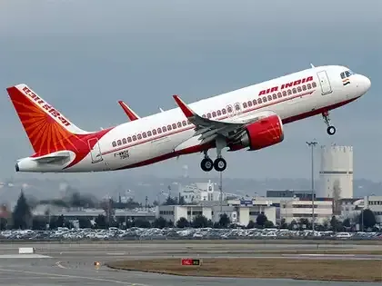 हैदराबाद-मुंबई Air India फ्लाइट में हंगामा, यात्रियों को करीब 1 घंटे तक विमान में बैठाए रखा