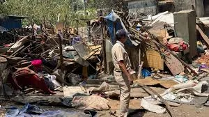 मुंबई में ड्रग्स का कारोबार करने वाले तस्करों पर एक्शन, दो मंजिला मकान ध्वस्त   