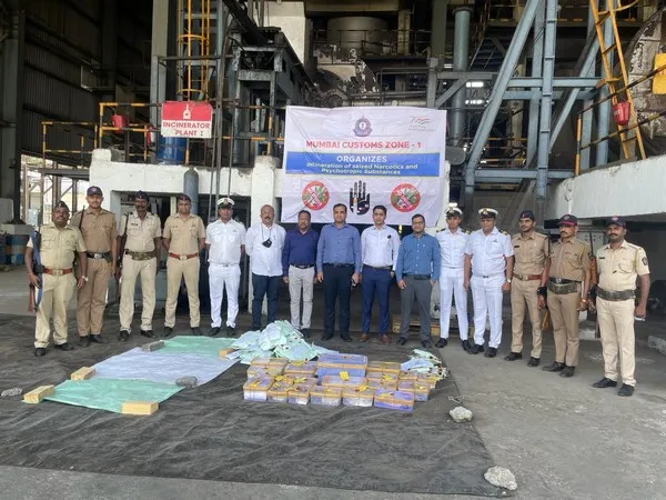 मुंबई एयरपोर्ट पर ₹132.9 करोड़ की कोकीन जब्त, DRI ने दो बड़े ड्रग्स स्मगलिंग रैकेट का किया भंडाफोड़