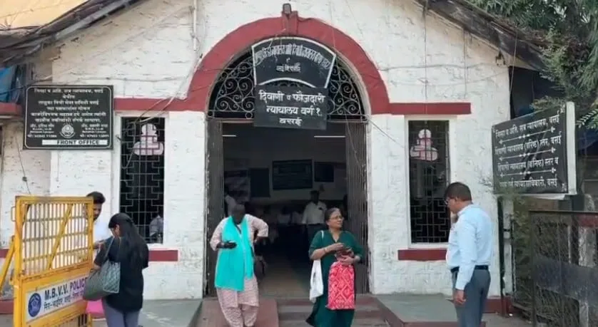 वसई में पुलिसकर्मियों ने हत्या आरोपी को भगाने में की मदद? Google Pay से ₹45 हजार रिश्वत लेने का आरोप, 3 कॉन्स्टेबल गिरफ्तार