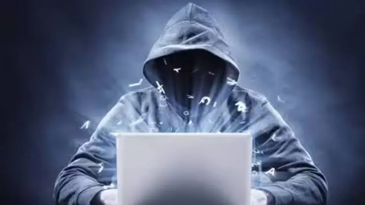 मुंबई पुलिस ने साइबर ठगों का सर्वर हैक किया: 1.24 करोड़ SMS का रिकॉर्ड मिला, फर्जी APK फाइल से करते थे हैकिंग