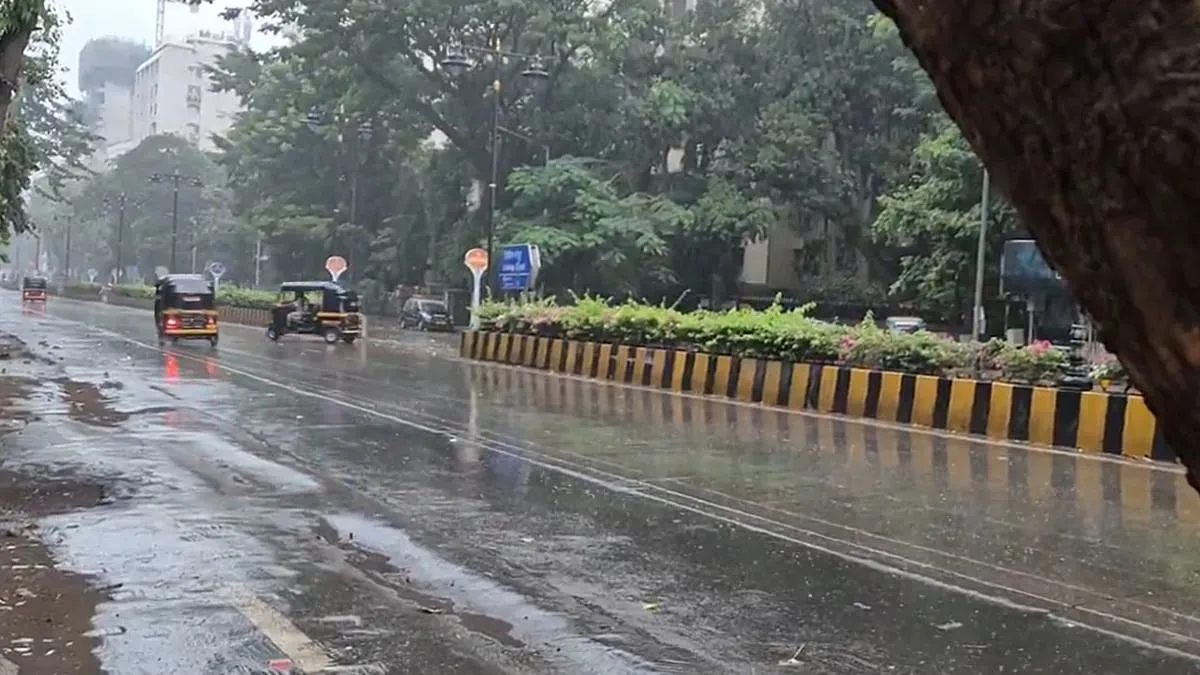 मुंबई में मानसून की दस्तक, सुबह से बारिश; दक्षिण मुंबई से मीरा रोड तक भीगे कई इलाके