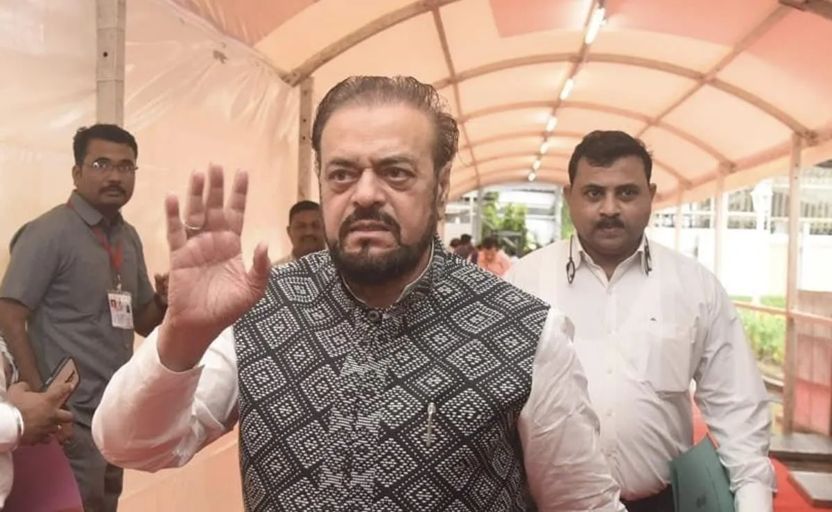 मुंबई: ‘दल बदलने वालों को देना चाहिए इस्तीफा’, ऑपरेशन टाइगर पर बोले अबू आसिम आज़मी