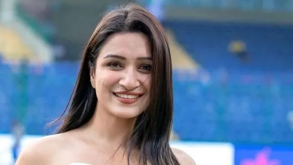 'महादेव ऑनलाइन सट्टेबाजी ऐप' मामला: टीवी होस्ट शेफाली बग्गा से ED की पूछताछ