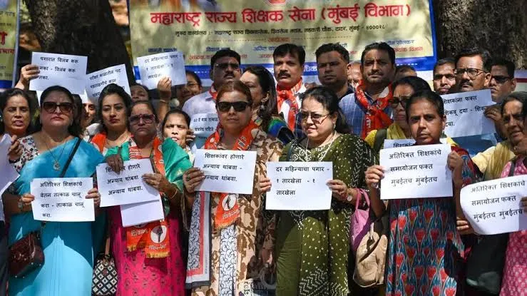 मुंबई: प्रदर्शन पड़ा भारी, 8 हजार शिक्षकों का एक दिन का वेतन काटेगा शिक्षा विभाग