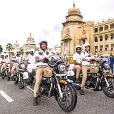 मुंबई की सड़कों पर सुरक्षा-व्यवस्था को दुरुस्त रखने में पुलिस की मदद करेंगी होंडा की ये खास मोटरसाइकल