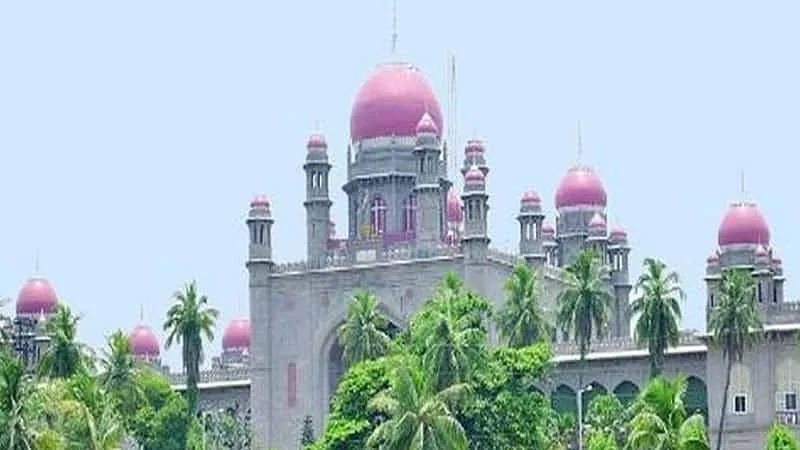 तेलंगाना हाईकोर्ट का बड़ा फैसला: जीवनसाथी की फोन कॉल बिना सहमति रिकॉर्ड करना 'निजता का उल्लंघन', तलाक की कार्यवाही में नहीं होगी मान्य