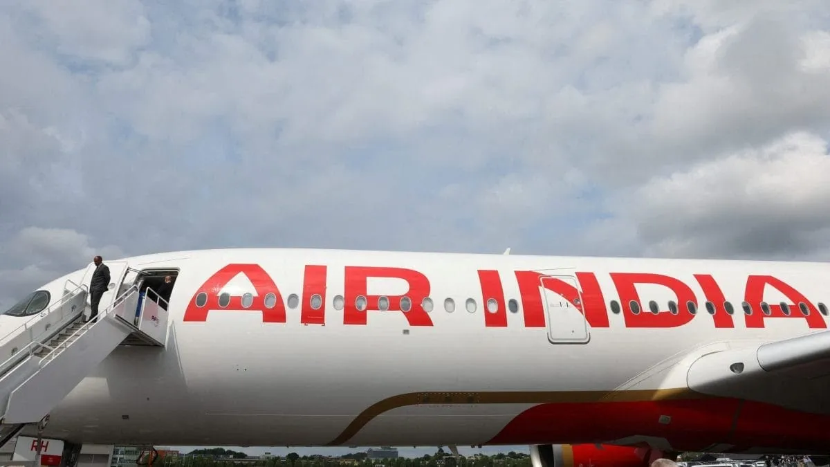 एयर इंडिया की फुकेत-दिल्ली फ्लाइट में बड़ा खतरा टला! A320 ने अचानक खोई ऊंचाई, 9 सिस्टम वार्निंग ने बढ़ाई चिंता