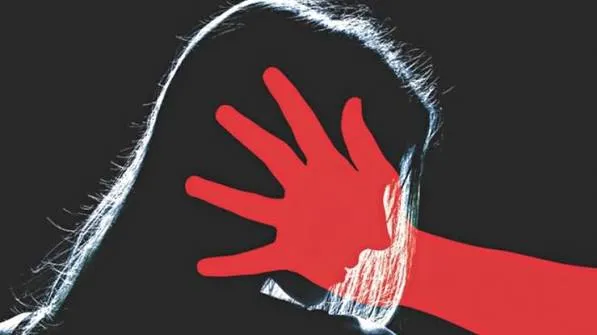 मुंबई : ड्यूश बैंक अधिकारी पर रेप मामले में मुंबई पुलिस को झटका... कोर्ट ने क्लोजर रिपोर्ट खारिज की, निष्पक्ष जांच के आदेश