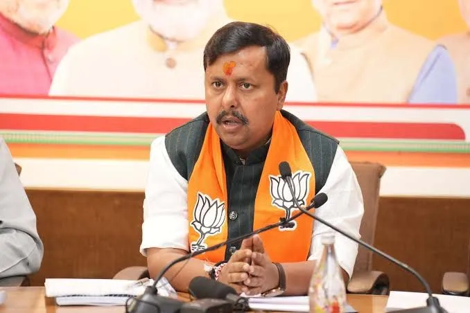 महाराष्ट्र : मुंबई और पुणे के प्राचीन स्थलों का दौरा...नितिन नवीन ने महाराष्ट्रवासियों को दी बधाई