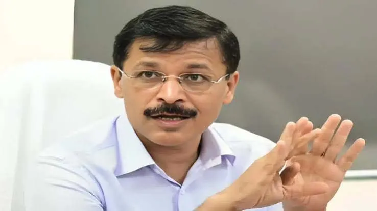 मुंबई : अब अस्पतालों की मनमानी पर चलेगा तुकाराम मुंढे का 'चाबुक'... 11 रुपए की IV ड्रिप का मरीज से वसूल रहे 325 रुपए